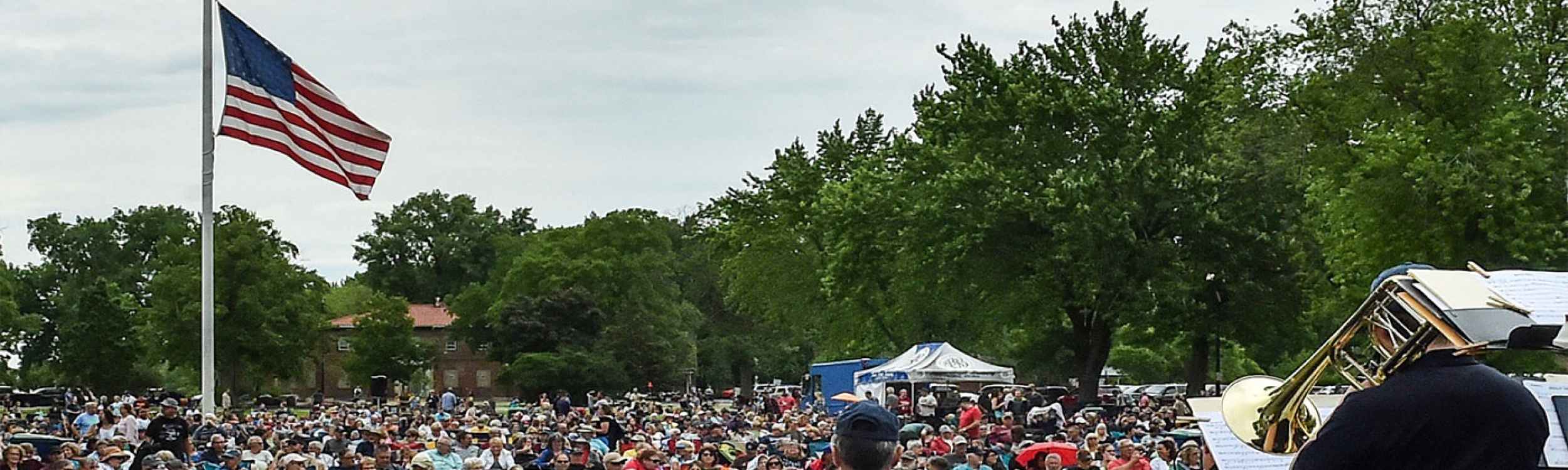 Riverside park and crowd at LJO